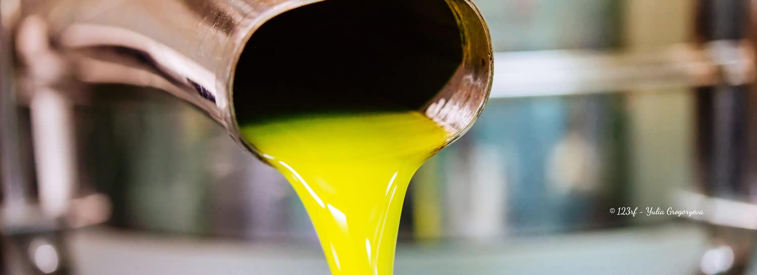 slider-extraction_huile_olive_nouvelle_midi-france_123rf_yulia-grogoryeva