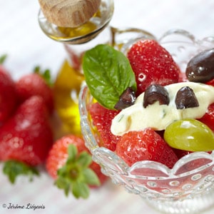 huiles et olives, dessert fraises olives chocolat blanc, poivre, basilic