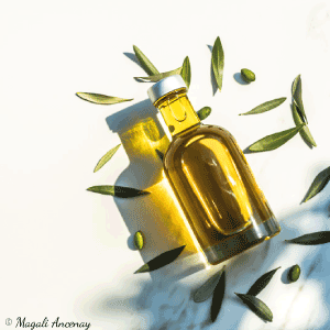 Jolie bouteille d'huile d'olive