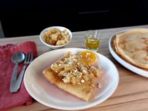 Crêpes aux poires caramélisées au miel et à l'huile d'olive