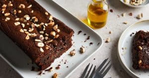 Recette de gâteau ultra fondant chocolat thym noisette huile d'olive