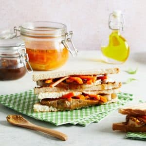 huiles et olives, recettes, sandwich au rôti de porc, pickles de carotte, confit d'oignon