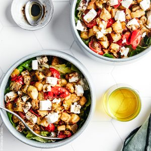 Huiles et olives, salade d'aubergine, tomate et feta