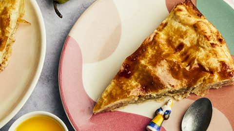 Recette de galette des rois à la poire, à l'amande, à la fleur d'oranger et à l'huile d'olive
