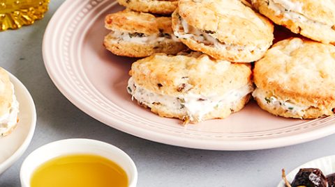 huiles et olives, recette de scones au laguiole et olives noires ou vertes