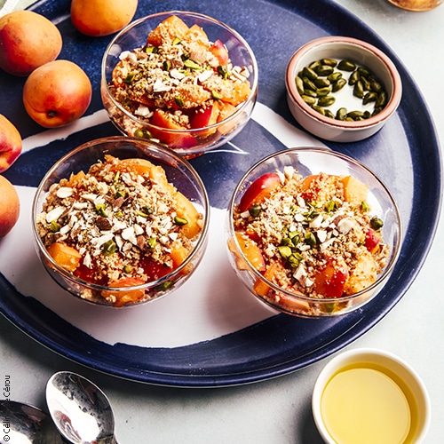 Recette de Crumble revisité abricots romarin et pistaches, huile d'olive goût intense