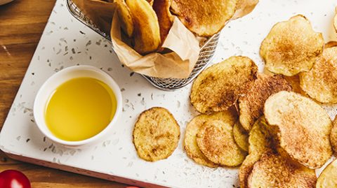 Recettes de chips de pomme de terre au four à l'huile d'olive