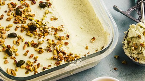 Recette de glace pistache-huile d'olive de la Vallée des Baux-de-Provence AOP