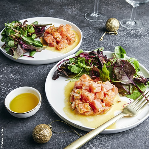 Recette de tartare de saumon aux agrumes, herbes fraîches et huile d'olive
