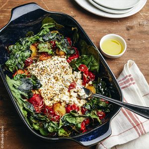 recette de feta rôtie aux épinards, tomates cerises, huile d'olive de Provence-olives maturées AOP