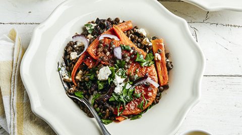 recette de salade de lentilles, feta, légumes rôtis, huile d'olive