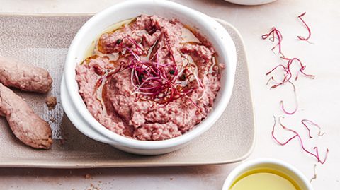 recette de houmous de betterave et pois chiches grillées, huile d'olive de France goût maturé